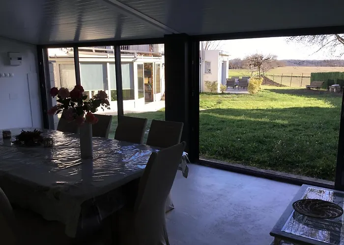 Maison De Jade Noailles (Tarn)